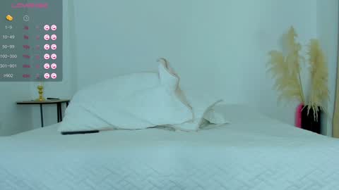 hanna_connorss online show from December 26, 8:42 pm