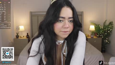 hanna_costtello online show from January 8, 7:45 am