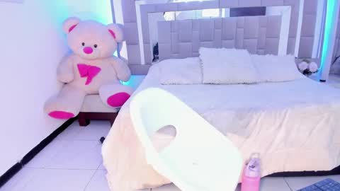 Snapshot of hanna_fost chatting on March 5, 3:29 pm im Hanna online show from March 5, 3:29 pm