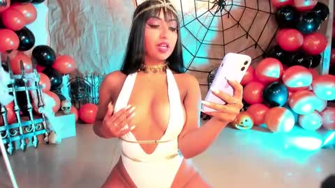 Snapshot of hanna_fost chatting on October 31, 2:07 pm im Hanna online show from October 31, 2:07 pm