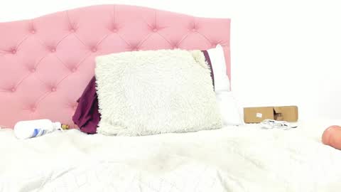 Welcome Guys Im hannaHoney online show from December 11, 11:30 am