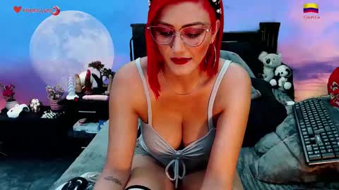 Snapshot of hanna_luna chatting on November 17, 7:25 am Hanna online show from November 17, 7:25 am