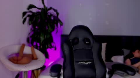 Hanna online show from December 14, 8:23 am