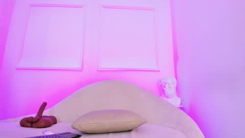 Hanna online show from January 28, 1:39 am