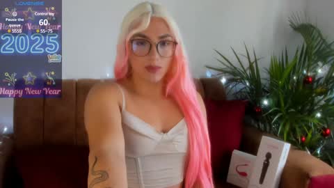 Snapshot of hanna_sofi4 chatting on January 7, 1:46 pm Hanna Capicorn online show from January 7, 1:46 pm