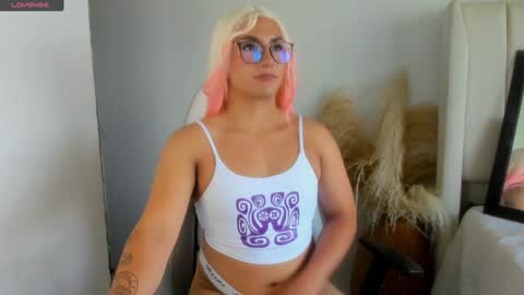 Snapshot of hanna_sofi4 chatting on January 19, 4:25 pm Hanna Capicorn online show from January 19, 4:25 pm