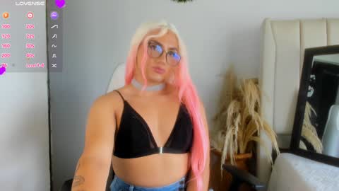 Snapshot of hanna_sofi4 chatting on January 26, 2:30 pm Hanna Capicorn online show from January 26, 2:30 pm