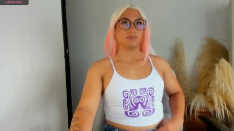 Snapshot of hanna_sofi4 chatting on March 2, 3:59 pm Hanna Capicorn online show from March 2, 3:59 pm