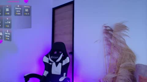 Snapshot of hanna_sofi4 chatting on December 16, 9:09 pm Hanna Capicorn online show from December 16, 9:09 pm