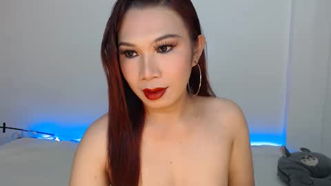 Hannah online show from October 12, 2:10 am