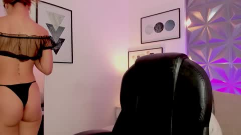 Snapshot of hannah__gray chatting on November 26, 1:45 pm hannah__gray online show from November 26, 1:45 pm