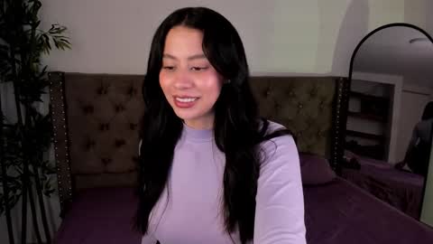 Hannah online show from February 7, 8:42 pm