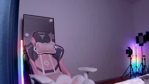 Hannah online show from January 18, 11:55 pm