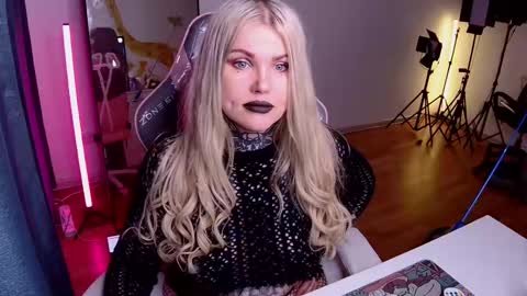 Hannah online show from January 30, 4:48 am