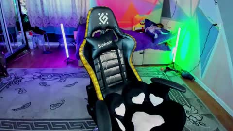 Hannah online show from February 21, 8:51 am