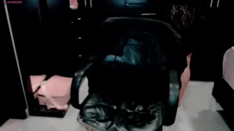 hannah_v online show from November 17, 1:44 am