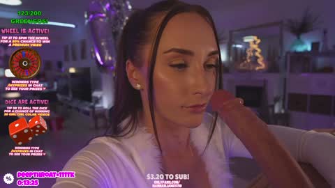 Hannah James online show from December 9, 7:39 pm