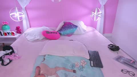 Hannah online show from December 29, 5:33 pm