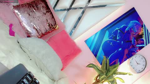 Snapshot of hannahsmit_ chatting on December 22, 4:17 am hannahsmit_ online show from December 22, 4:17 am