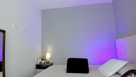 hannamartinnez online show from January 29, 4:52 pm