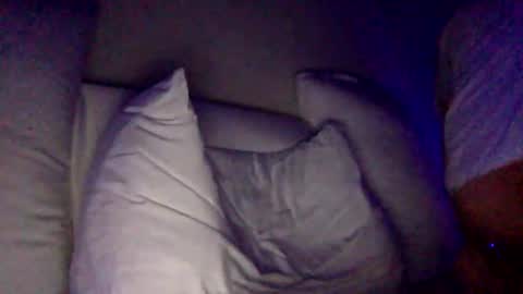 Snapshot of happy2334 chatting on December 15, 5:28 pm skysky6969 online show from December 15, 5:28 pm