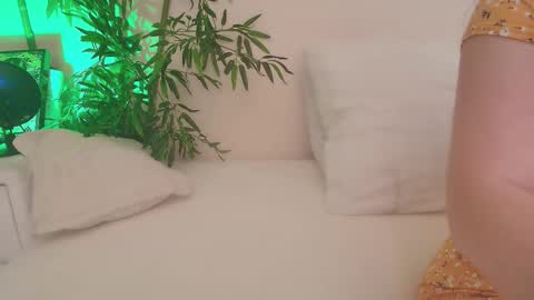 HappyAlice online show from October 24, 6:43 am