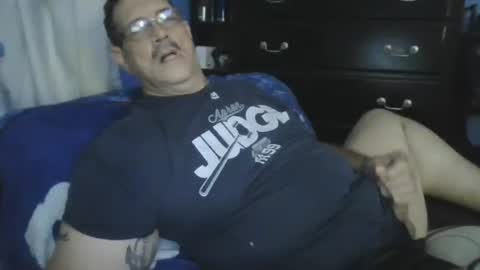 happyhappy4 online show from October 8, 4:21 am