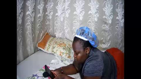 happysonia online show from September 11, 10:37 am