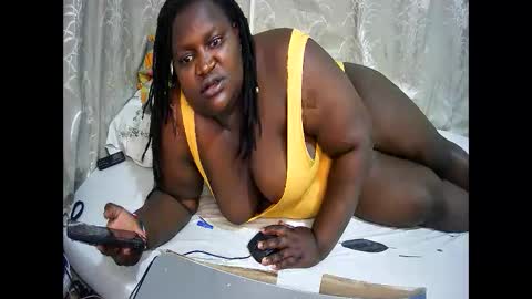 happysonia online show from October 3, 9:50 am