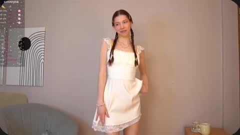 Snapshot of happyvivy chatting on February 17, 8:09 am Vivy online show from February 17, 8:09 am