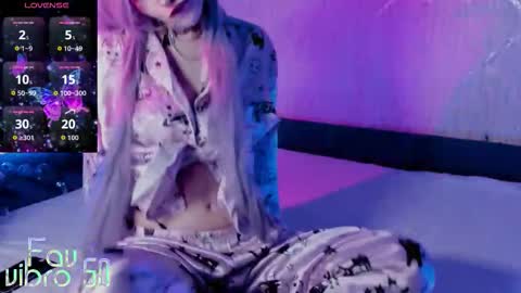 Mia online show from November 8, 9:57 pm