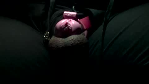 Snapshot of hardestforyou420 chatting on December 19, 6:26 pm hardestforyou420 online show from December 19, 6:26 pm