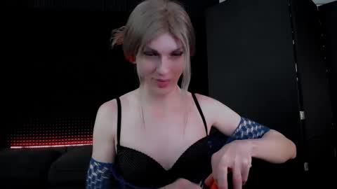 Miss Hardy online show from October 29, 11:23 am