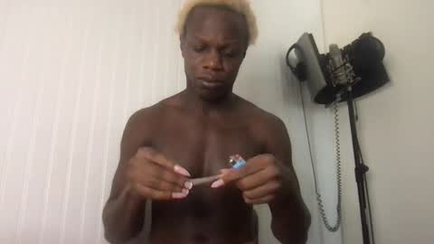 Snapshot of hardylamour chatting on December 14, 7:18 pm Hardy Lamour online show from December 14, 7:18 pm