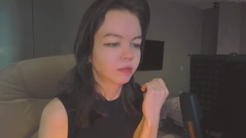 Snapshot of haribo_asmr chatting on November 12, 11:32 am Miss Hari online show from November 12, 11:32 am