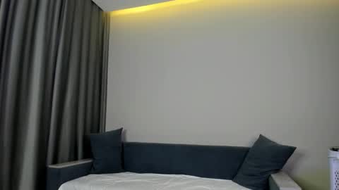 Maya online show from October 6, 7:22 pm