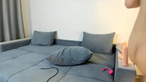 Maya online show from October 9, 9:02 pm