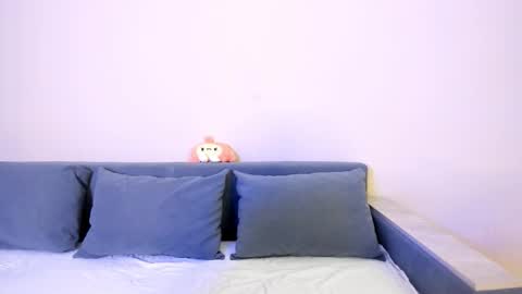 Maya online show from November 10, 1:21 pm