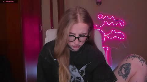 Julia online show from December 4, 5:27 am