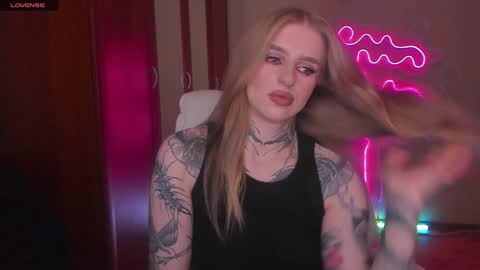 Julia online show from December 7, 5:59 am