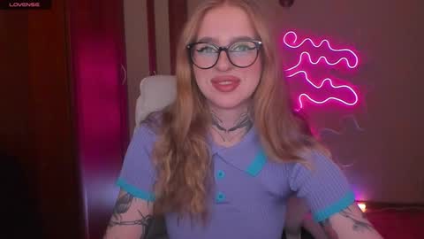 Julia online show from December 10, 6:11 am