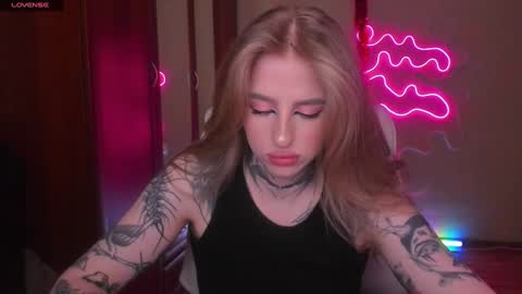 Julia online show from December 22, 5:56 am