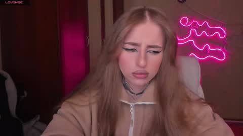 Julia online show from February 27, 5:13 am