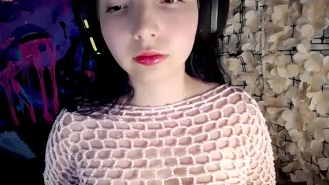 Snapshot of harmonys_couple_ chatting on September 28, 1:55 am Harmonys World online show from September 28, 1:55 am