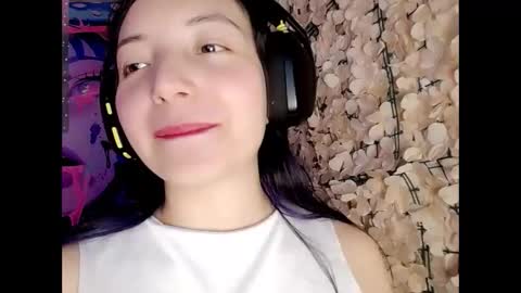 Snapshot of harmonys_couple_ chatting on October 20, 8:31 pm Harmonys World online show from October 20, 8:31 pm