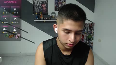 Snapshot of harold_18_ chatting on December 12, 6:53 pm harold_18_ online show from December 12, 6:53 pm