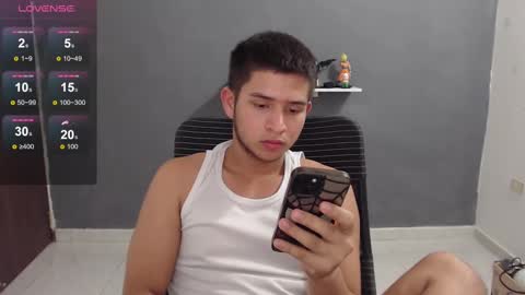 Snapshot of harold_18_ chatting on February 17, 6:59 pm harold_18_ online show from February 17, 6:59 pm