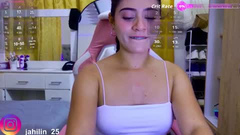 Snapshot of harperzoe chatting on November 14, 10:51 pm harperzoe online show from November 14, 10:51 pm