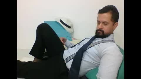 Snapshot of harry_goldenmillerx10fun chatting on January 24, 8:54 pm Harry online show from January 24, 8:54 pm