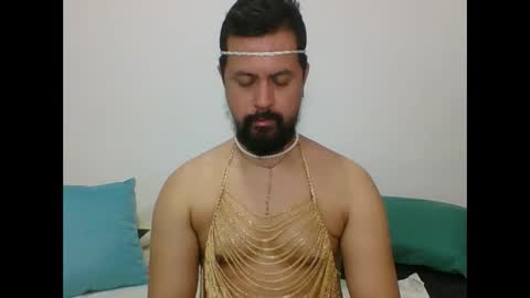 Snapshot of harry_goldenmillerx10fun chatting on February 6, 3:41 pm Harry online show from February 6, 3:41 pm